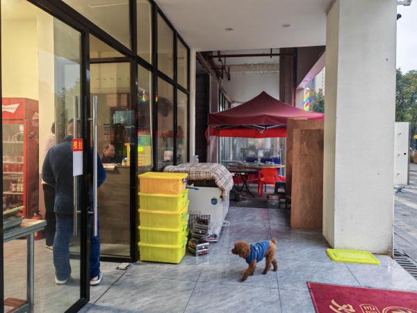 841263 直租!没有转让费!!! 20多万的新店雨花区140平餐馆 841263 直租!没有转让费!!! 20多万的新店雨花区140平餐馆