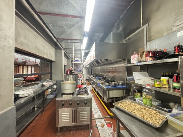 241281紧邻韭菜园八一桥旁旁500平日营1.2w+下饭菜餐饮店低价转 241281紧邻韭菜园八一桥旁旁500平日营1.2w+下饭菜餐饮店低价转