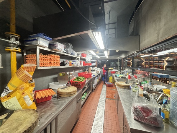 241281紧邻韭菜园八一桥旁旁500平日营1.2w+下饭菜餐饮店低价转 241281紧邻韭菜园八一桥旁旁500平日营1.2w+下饭菜餐饮店低价转