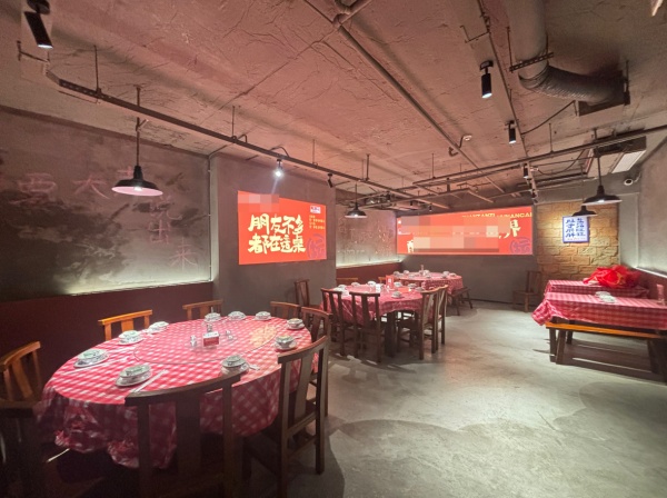 241281紧邻韭菜园八一桥旁旁500平日营1.2w+下饭菜餐饮店低价转 241281紧邻韭菜园八一桥旁旁500平日营1.2w+下饭菜餐饮店低价转