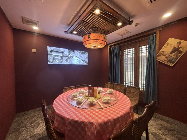 241281紧邻韭菜园八一桥旁旁500平日营1.2w+下饭菜餐饮店低价转 241281紧邻韭菜园八一桥旁旁500平日营1.2w+下饭菜餐饮店低价转