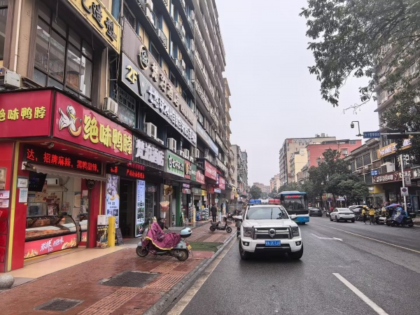 7412137有单独楼梯! 都市学院旁80平2楼临街门面出租 7412137有单独楼梯! 都市学院旁80平2楼临街门面出租