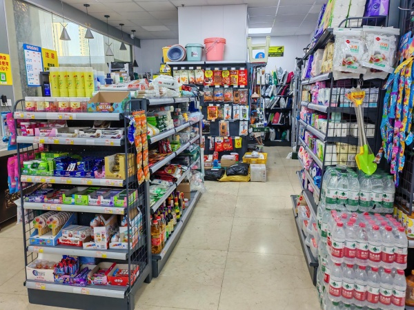 7412203酒店公寓楼下日营5000超市低价转让 7412203酒店公寓楼下日营5000超市低价转让