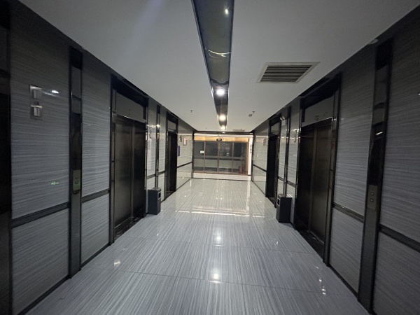 553032地铁口八一路壹号座品A座6楼精装办公室出租 553032地铁口八一路壹号座品A座6楼精装办公室出租