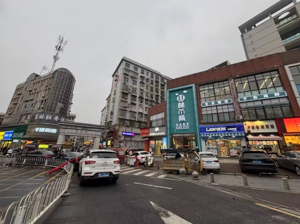 753051林科大东门临街精装品牌奶茶店转让 753051林科大东门临街精装品牌奶茶店转让