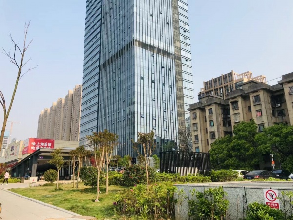 553164双D铁.雨花区商圈60平精装与100平毛坯写字楼出租 553164双D铁.雨花区商圈60平精装与100平毛坯写字楼出租