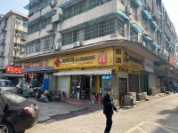 554001直租，没有转让费！红星拐角出入口烟酒店