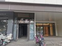 554068房东直租.岳麓区滨江高档小区出入口头铺门面出租