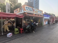 （已转）554076望城吾悦广场夜市商业街品牌麻辣烫旺铺优价转让