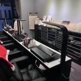 755111高端美甲！德思勤网红商圈9成新美甲店低价转让