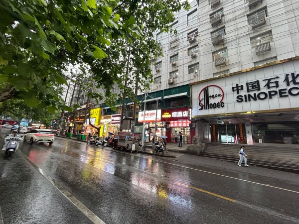 555141儿童医院旁品牌扎堆集中地门面房东直租(无转让费 555141儿童医院旁品牌扎堆集中地门面房东直租(无转让费