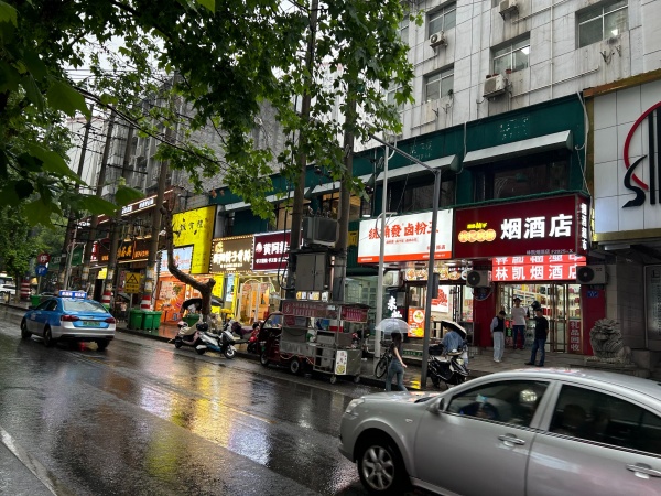 555141儿童医院旁品牌扎堆集中地门面房东直租(无转让费 555141儿童医院旁品牌扎堆集中地门面房东直租(无转让费