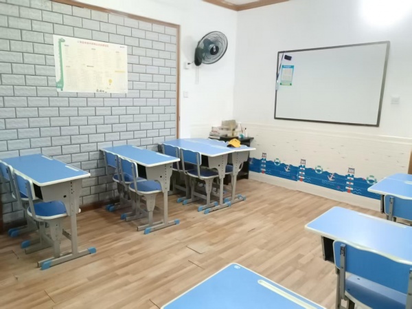 (已转)555159急急急转:青园小区对面托管机构转让(图片仅供参考) (已转)555159急急急转:青园小区对面托管机构转让(图片仅供参考)