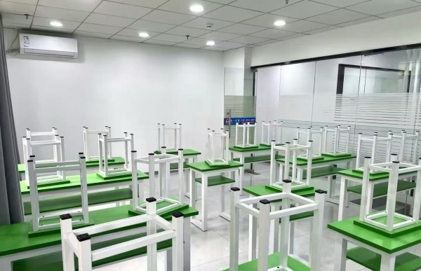 (已转)555159急急急转:青园小区对面托管机构转让(图片仅供参考) (已转)555159急急急转:青园小区对面托管机构转让(图片仅供参考)
