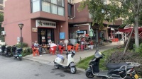 757040工地旁月砖 2万大型小区临街70平粉面店转让