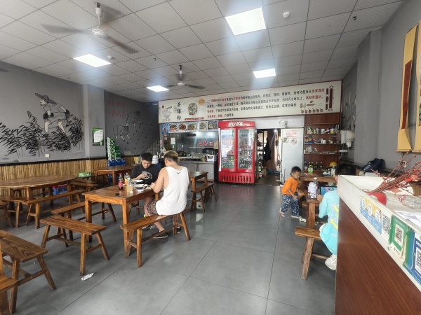 757062望城工业园区对面小区出入口商业街精装餐饮粉面急转 757062望城工业园区对面小区出入口商业街精装餐饮粉面急转