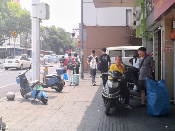 557070火车站核心位置日营4000+饮品店优价让(可空转) 557070火车站核心位置日营4000+饮品店优价让(可空转)