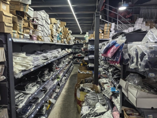 757080芙蓉区写字楼出入口线上线下日营1.7万+超市优价转让 757080芙蓉区写字楼出入口线上线下日营1.7万+超市优价转让