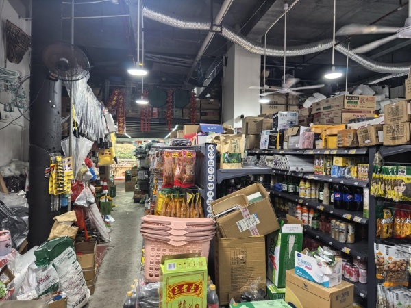 757080芙蓉区写字楼出入口线上线下日营1.7万+超市优价转让 757080芙蓉区写字楼出入口线上线下日营1.7万+超市优价转让