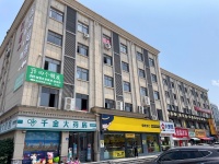 757116租金2900！ 9包精装品牌四个朋友棋牌室优转