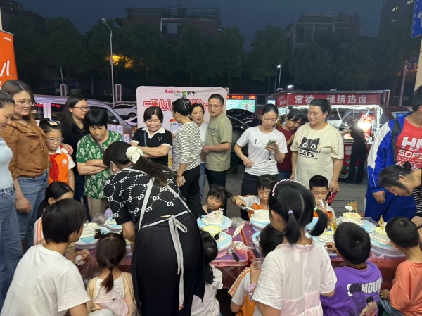 258002可空转无行业限制转让望城月亮岛小区出入口母婴店 258002可空转无行业限制转让望城月亮岛小区出入口母婴店