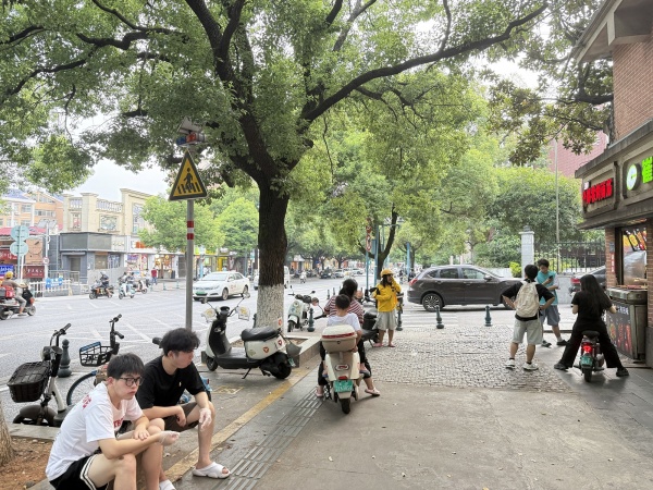 (已转)258068火爆,大学城麓山南路网红打卡店临街门面优价转让 (已转)258068火爆,大学城麓山南路网红打卡店临街门面优价转让