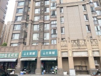 758112  0转让费无行业限制 直租中海国际临街50平门面