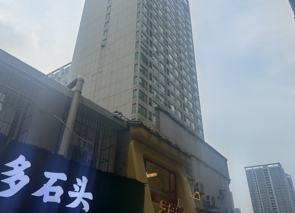 759018五一商圈三泰街日客流量几十万临街餐饮卤粉小吃转 759018五一商圈三泰街日客流量几十万临街餐饮卤粉小吃转