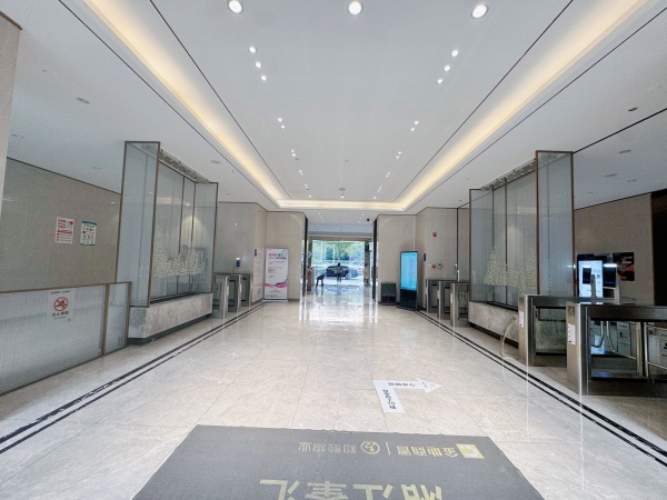 759032江景环绕房东直租.湘江峯汇精装写字楼.21格局 759032江景环绕房东直租.湘江峯汇精装写字楼.21格局