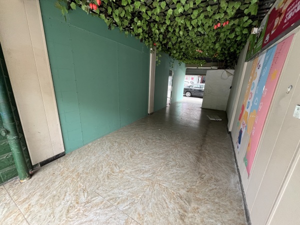 559084地铁口大型成熟小区临街头铺门面房东直租 559084地铁口大型成熟小区临街头铺门面房东直租
