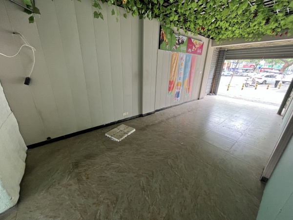 559084地铁口大型成熟小区临街头铺门面房东直租 559084地铁口大型成熟小区临街头铺门面房东直租