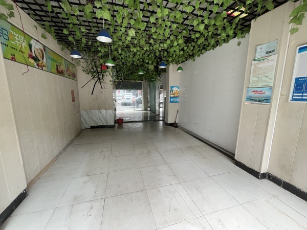 559084地铁口大型成熟小区临街头铺门面房东直租 559084地铁口大型成熟小区临街头铺门面房东直租
