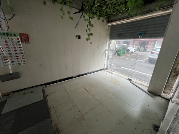 559084地铁口大型成熟小区临街头铺门面房东直租 559084地铁口大型成熟小区临街头铺门面房东直租