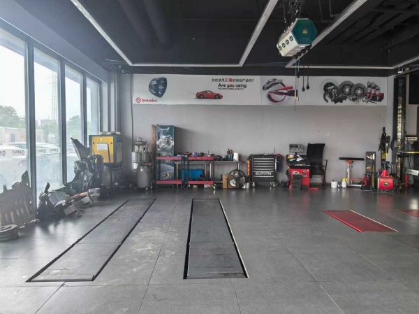 559090开福区香江高岭国际汽车城内300平汽车美容改装店优价转让 559090开福区香江高岭国际汽车城内300平汽车美容改装店优价转让