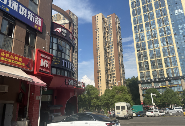 759111雨花区多个小区出入口对面烤鸭小吃店优转无行业限制 759111雨花区多个小区出入口对面烤鸭小吃店优转无行业限制