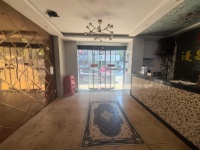 359130涉外南丰港美食街临街50平门面房东直租