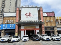 559200房东直租高端大型小区出入口580平餐饮店