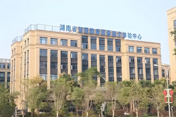 751016 D铁口.精装写字楼出租共享办公室.可商用租金可谈 751016 D铁口.精装写字楼出租共享办公室.可商用租金可谈