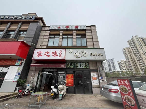 351079岳麓区大型小区出入口头铺临街60平门面房东直租 351079岳麓区大型小区出入口头铺临街60平门面房东直租