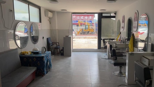 351079岳麓区大型小区出入口头铺临街60平门面房东直租 351079岳麓区大型小区出入口头铺临街60平门面房东直租