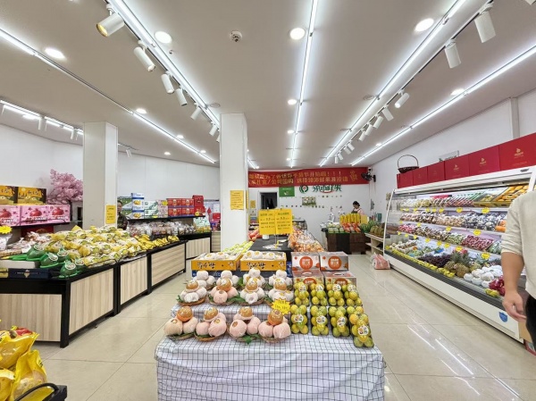 651088急转!大型小区出入口日营7k+品牌水果店可空转 651088急转!大型小区出入口日营7k+品牌水果店可空转
