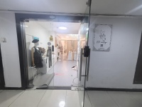 651090市中心五一新干线电梯口精装60平服装店优价转让(可空转)
