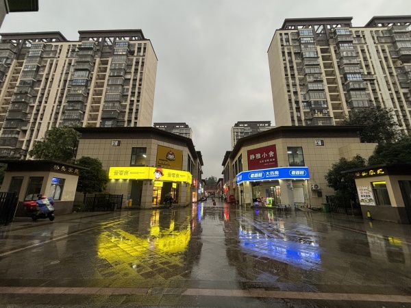 7510100小区A点位置日营5-7k零食便利店转有口粮证 7510100小区A点位置日营5-7k零食便利店转有口粮证