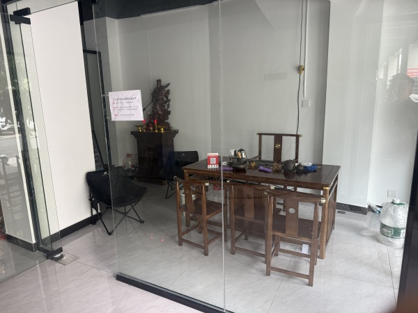 (已租)6510158雨花区杜花路高档小区精装修无行业限制商铺直租 (已租)6510158雨花区杜花路高档小区精装修无行业限制商铺直租
