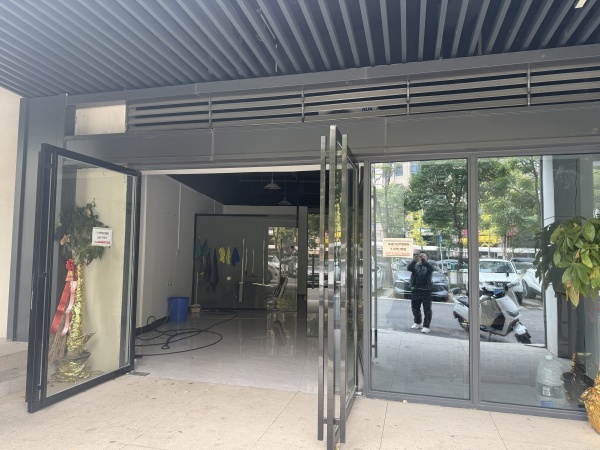 (已租)6510158雨花区杜花路高档小区精装修无行业限制商铺直租 (已租)6510158雨花区杜花路高档小区精装修无行业限制商铺直租