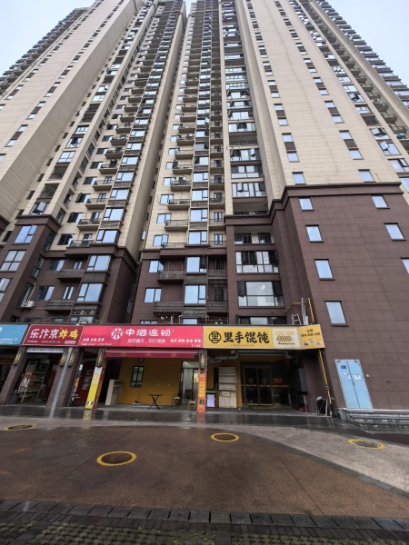 (已租)6511005雨花区大型小区围绕临街旺铺出租.房东直租 (已租)6511005雨花区大型小区围绕临街旺铺出租.房东直租