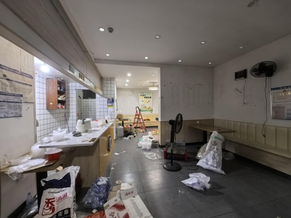 (已租)6511005雨花区大型小区围绕临街旺铺出租.房东直租 (已租)6511005雨花区大型小区围绕临街旺铺出租.房东直租