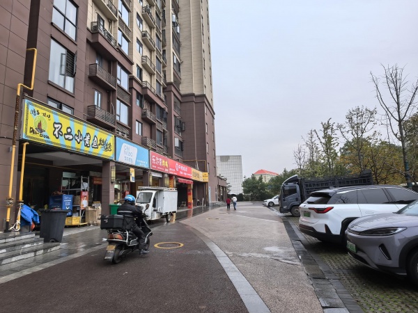 (已租)6511005雨花区大型小区围绕临街旺铺出租.房东直租 (已租)6511005雨花区大型小区围绕临街旺铺出租.房东直租