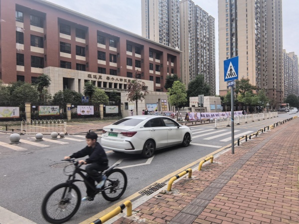 3511009雨花区小学和幼儿园正对面临街早餐小吃店低价转让 3511009雨花区小学和幼儿园正对面临街早餐小吃店低价转让