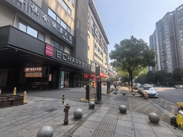 6511007德思勤商圈禧街商业广场90平临街餐饮店优价转让(空转) 6511007德思勤商圈禧街商业广场90平临街餐饮店优价转让(空转)